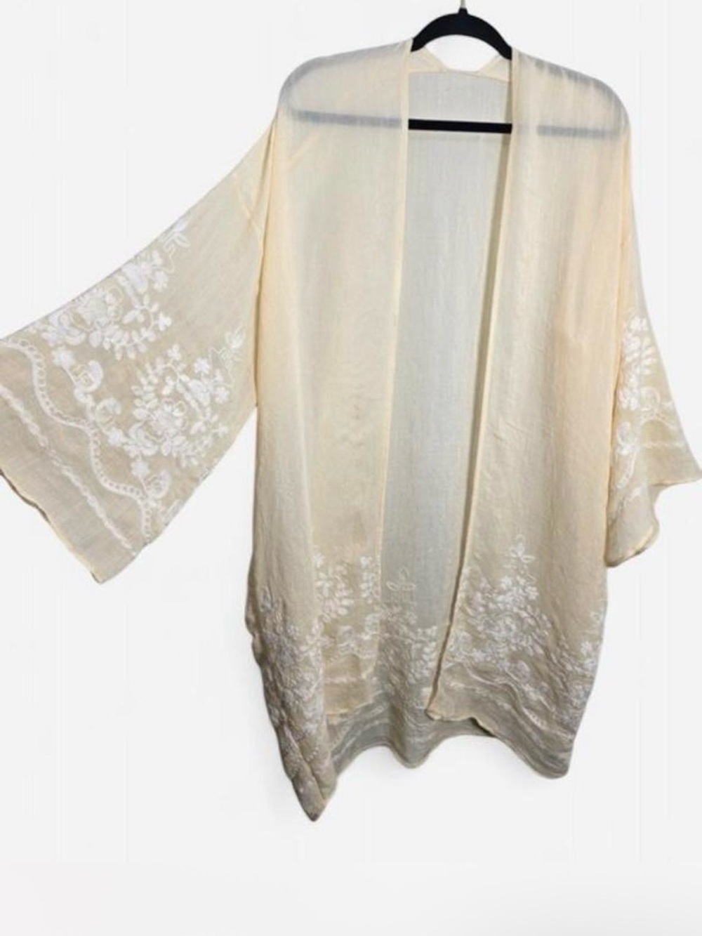 Elegant Cream Embroidered Kimono Robe